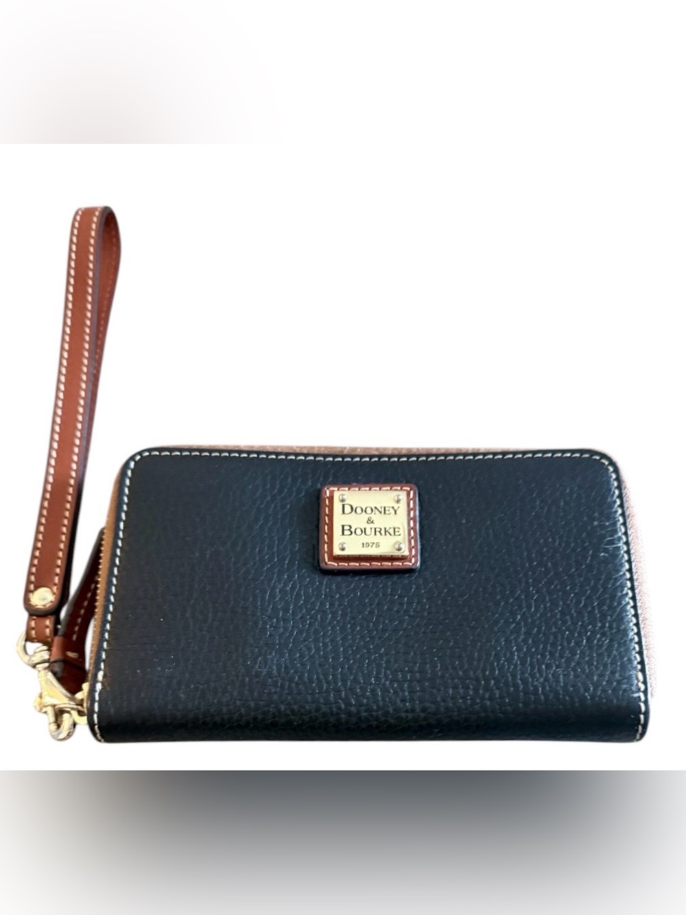 Dooney & Bourke pebble grain leather black zip-around wristlet wallet